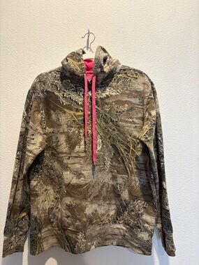 Realtree Camouflage hoodie  with pink lining